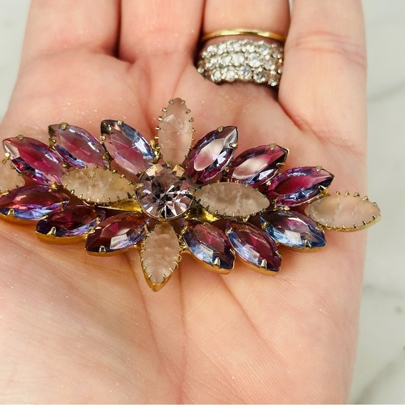 Vintage 1950s Brooch & Clip Earrings Set Amethyst & Frosted Rhinestone Marquise - Picture 15 of 15